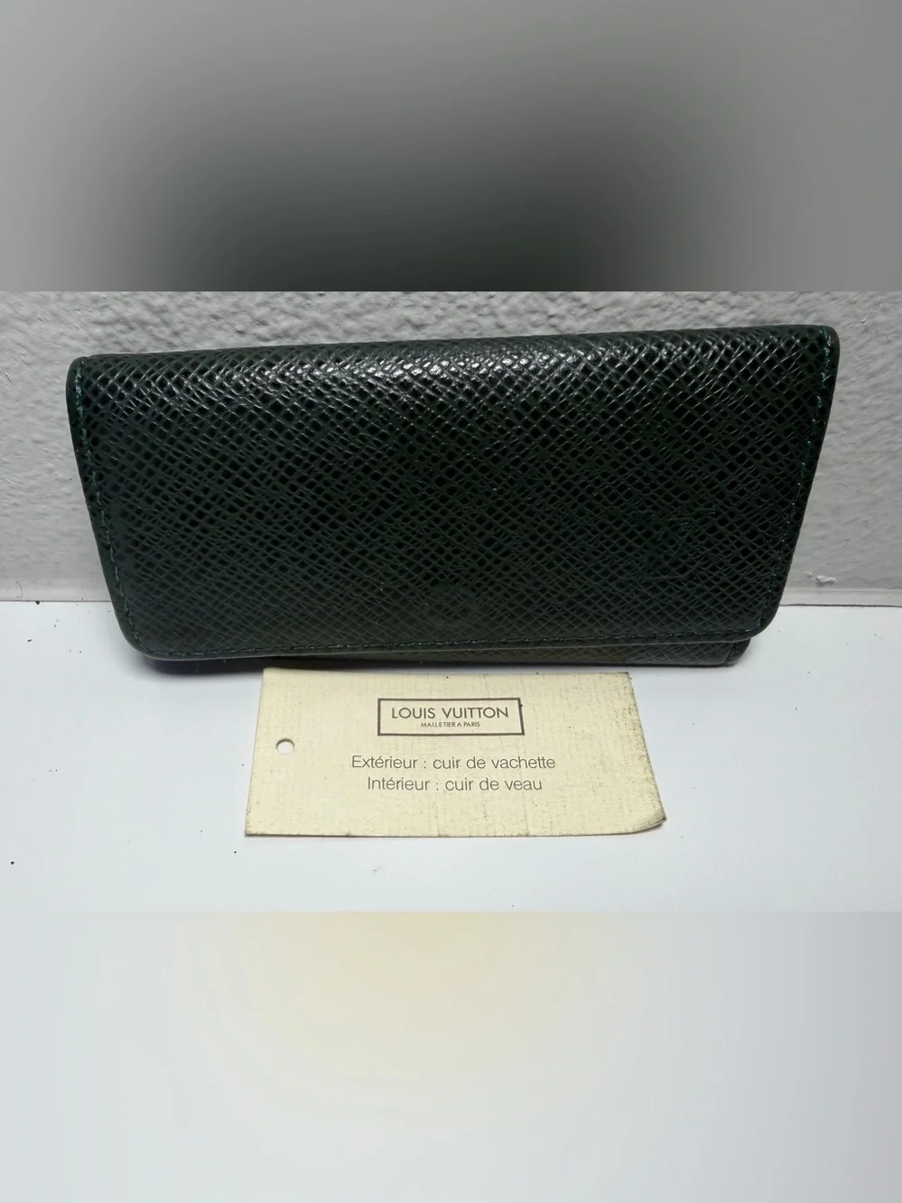 Louis Vuitton Green Taiga Leather Key Cles